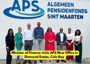 La Ministra de Finanzas visita la nueva oficina de APS en Diamond Estate, Cole Bay