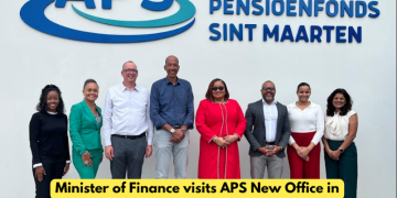La Ministra de Finanzas visita la nueva oficina de APS en Diamond Estate, Cole Bay