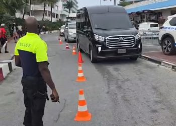 El KPSM toma medidas contra el estacionamiento ilegal en la zona de Maho