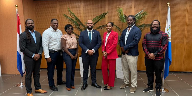 VROMI se une al retiro de la presidenta de la Fundación de la Vivienda