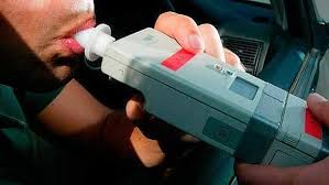 Arresto por conducir bajo los efectos del alcohol en EUX