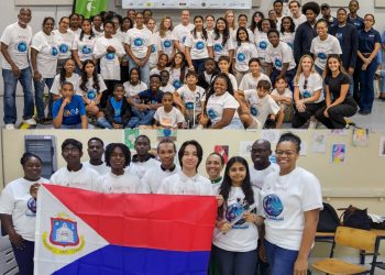 La Semana de la Ciencia 2026 inspira la innovación: el equipo de robótica de St. Maarten se prepara para el desafío regional