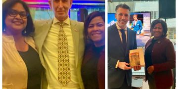 La Ministra Arrindell despide al exministro Frank Rijkaart y al Secretario de Estado Eddie van Marum. Entrega ejemplares de «Salt Reapers»