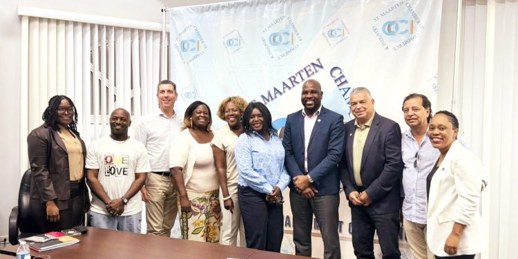 La Cámara de Comercio de St. Maarten recibe a la delegación de la Cámara de Comercio e Industria de St. Maarten (CCISM)