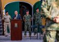 13 participantes del Primer Entrenamiento Militar reciben una boina militar