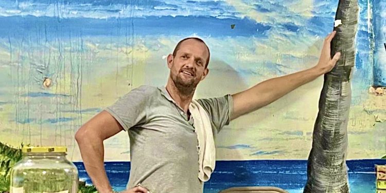 Adquisición de equipo de digitalización para el museo