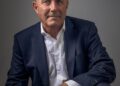 Jan Helmond renuncia como Representante Interino del Reino