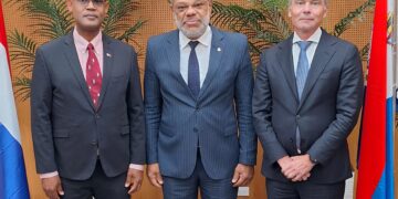 El PM Mercelina y el Presidente del Tribunal Conjunto, Carmelia, abordan la cooperación institucional y el Estado de derecho