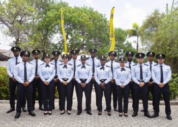 Dieciséis nuevos miembros se incorporan a la Guardia Costera tras completar con éxito el Programa Intensivo de Tripulación Juvenil (JBK)