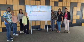 La Biblioteca de St. Maarten fortalece la cooperación en el Caribe Neerlandés tras intercambio en El Salvador