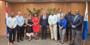 El Primer Ministro impulsa avances para concretar nueva ruta de Surinam Airways a St. Maarten