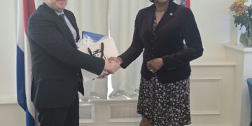 La Ministra Plenipotenciaria Arrindell y el embajador libanés Minkara exploran oportunidades de cooperación