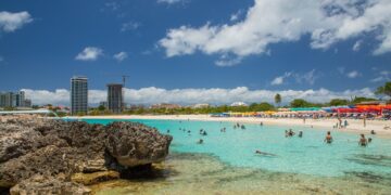 Mullet Bay: Acceso público y rendición de cuentas