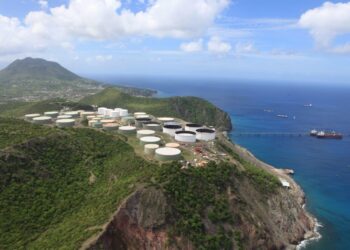 El gobierno de Statia supervisa la respuesta a un derrame de diésel en sus aguas