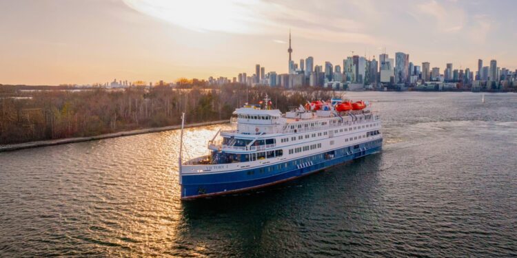 STATIA incorpora un hotel flotante para atender la demanda de alojamiento durante el «FIRST SALUTE 250»