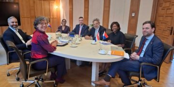 El primer ministro Mercelina aborda las principales prioridades de Sint Maarten con lÃderes neerlandeses durante una visita de trabajo