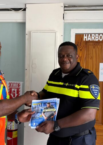 Nuevo oficial comunitario Rexcarlos Courtar fortalece vínculos con la comunidad de St Eustatius