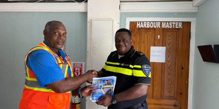 Nuevo oficial comunitario Rexcarlos Courtar fortalece vínculos con la comunidad de St Eustatius