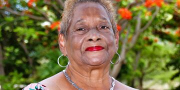  La Ministra de Cultura, M. Gumbs, expresa sus condolencias por el fallecimineto de Esther Narcisco-Williams, reconocida figura cultural de Sint Maarten.