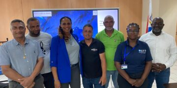 El TEATT instala los primeros dispositivos de agregación de peces (FAD) en St. Maarten para impulsar el sector pesquero y fortalecer el desarrollo de la pesca local