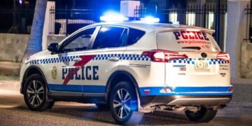 Detienen a un adolescente de 16 años tras intentar ingresar por la fuerza a un negocio en Backstreet